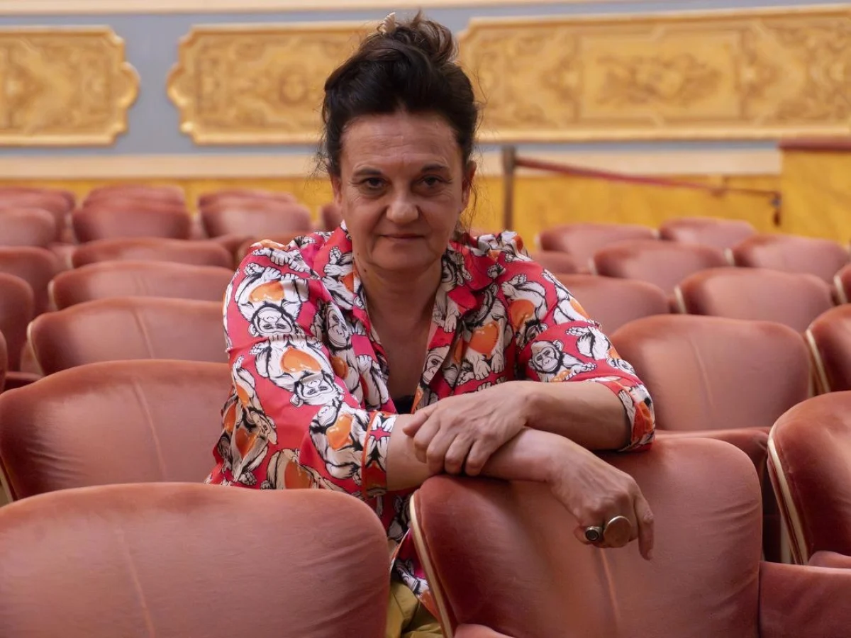 Emma Dante e as famílias tóxicas: o teatro do dialecto como espelho da violência doméstica