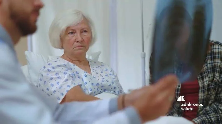 Aifa aprova reembolso para nova combinação de terapias-alvo contra carcinoma pulmonar não pequenas células