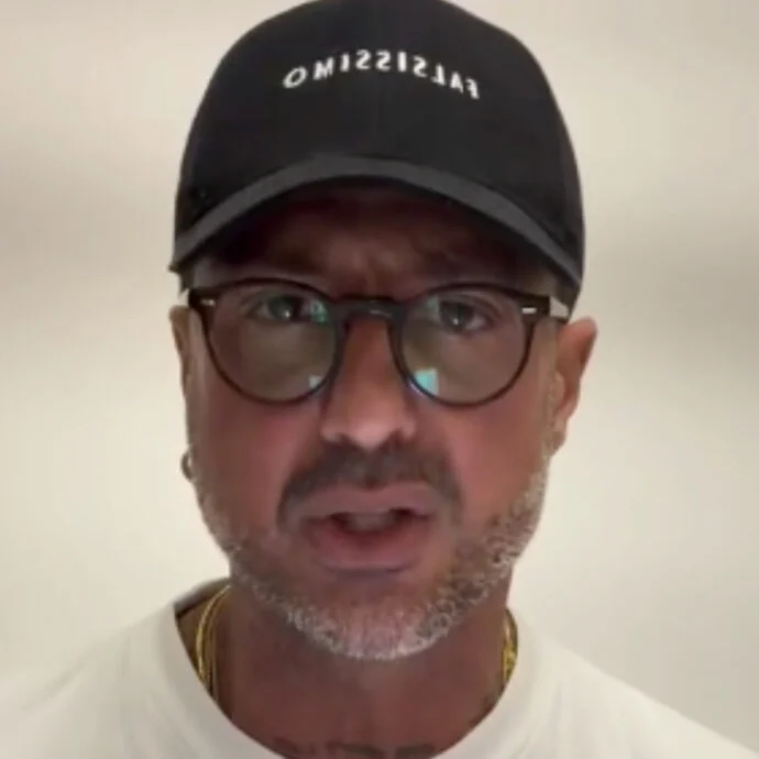 Cristina Cellai nega acusações de Corona e defende Gerry Scotti: ‘Foi como um pai’