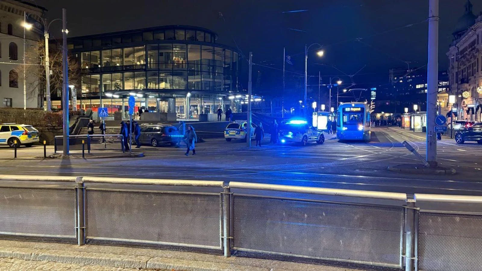 Explosões na Universidade de Gotemburgo: suspeita inicial é de alarme falso causado por balões