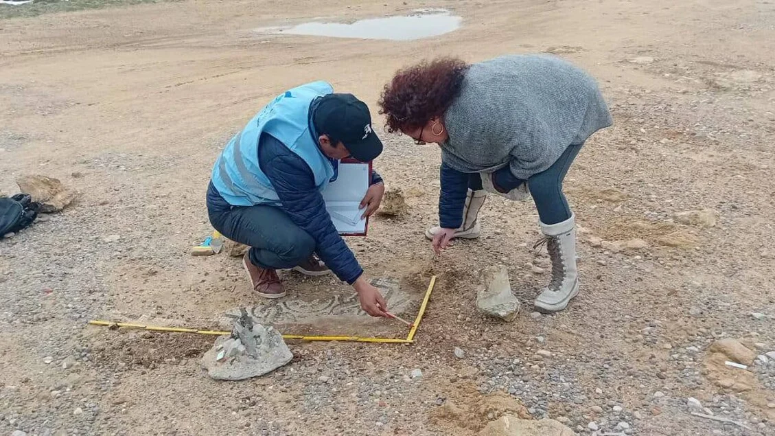 Ciclone «Harry» descobre vestígios punico-romanos nas praias de Nabeul, Tunísia