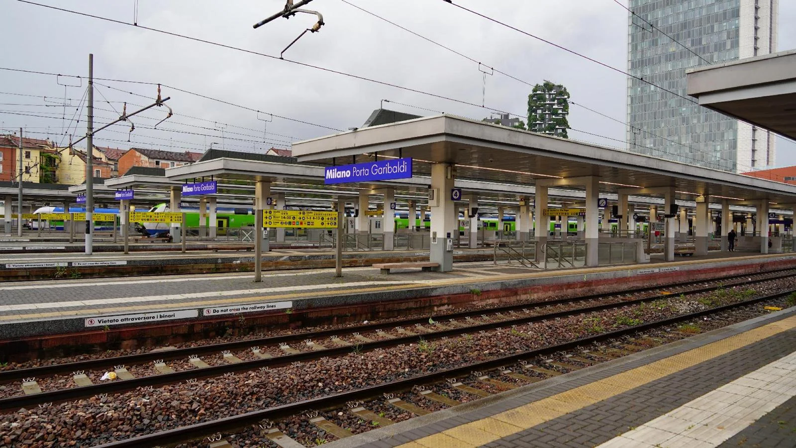 Jovem denuncia ter sido violentada em estação de Milão; Polfer investiga imagens