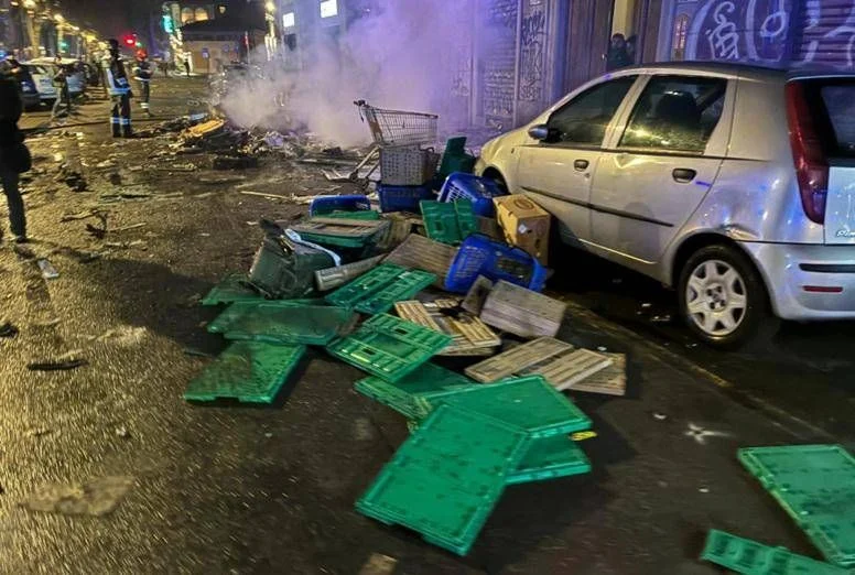 Troupe da Rai é agredida em Turim durante ato pela reabertura do Askatasuna