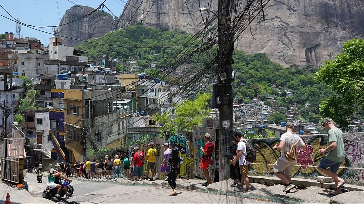 Por que turistas trocam o Rio chique pelas favelas: O encanto autêntico da Rocinha