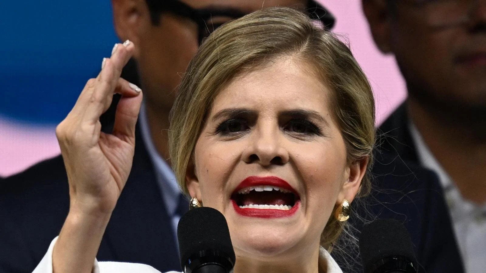 Laura Fernández vence eleição na Costa Rica e promete a 'terceira república' em vitória que redesenha o tabuleiro político