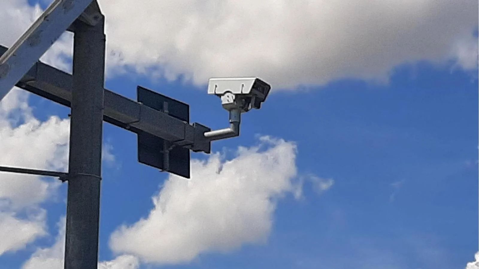 Autovelox: ministério admite 11 mil dispositivos e alerta para risco de 'valanga' de recursos