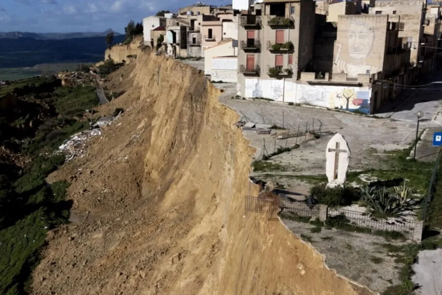Tajani lidera missão ao Sul para reforçar empresas da Sicília, Calábria e Sardenha após calamidades