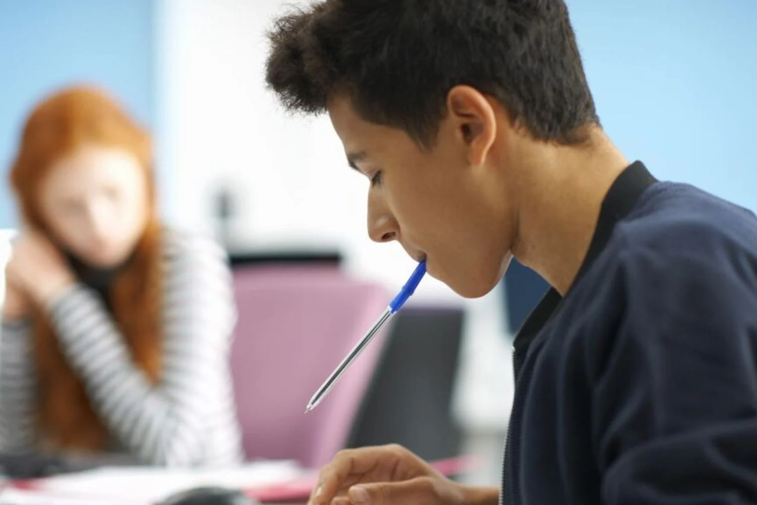 Por que não conseguimos nos concentrar e como recuperar o foco: causas e soluções práticas