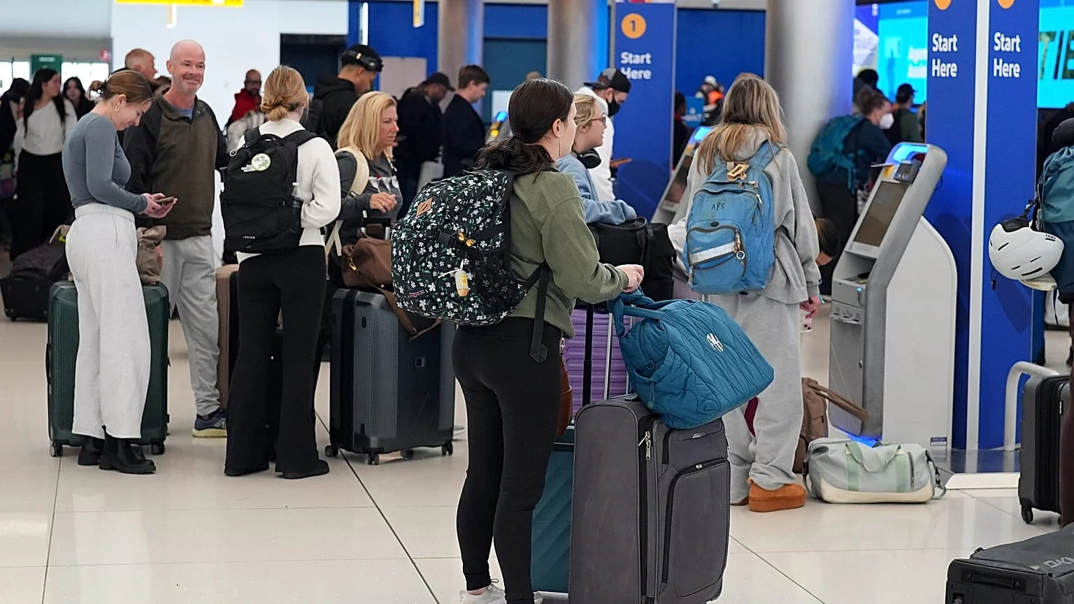 UE adia implementação total do Sistema de Entradas/Saídas (EES) para setembro de 2026 para evitar caos nas viagens de verão