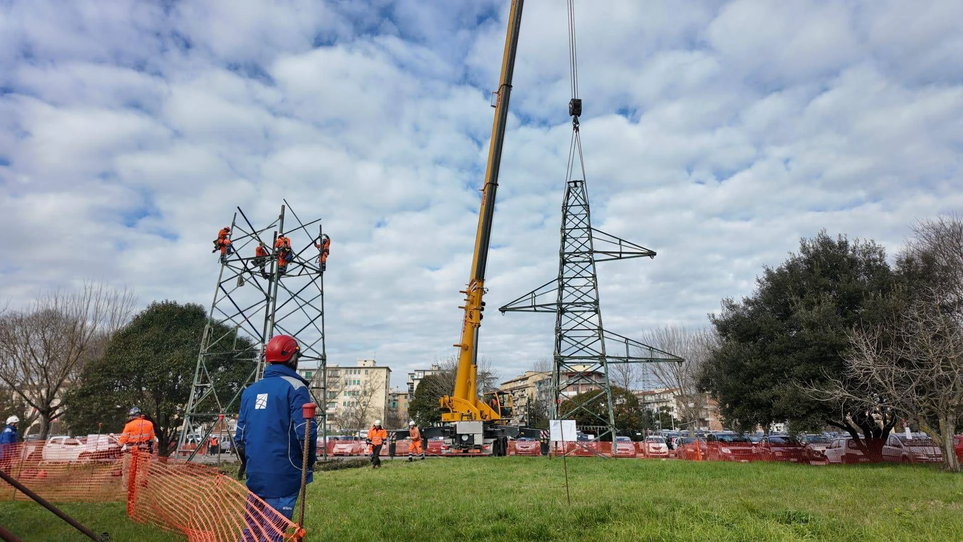 Terna inicia demolição de torres em Florença e planeja remover 14 km de linhas aéreas