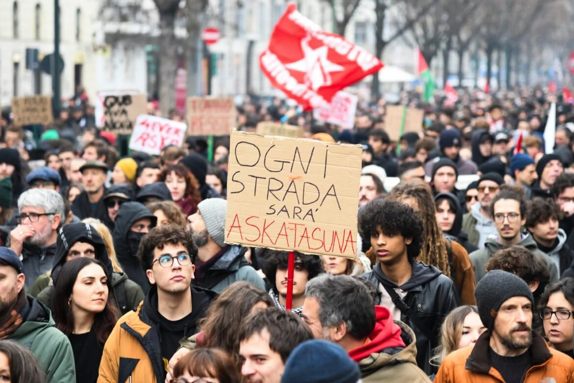 Quem são os Askatasuna na Itália?