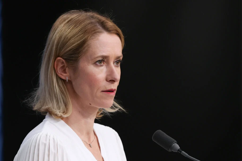 Kaja Kallas pede nova estratégia da UE para o Ártico: segurança deve acompanhar o ambiental