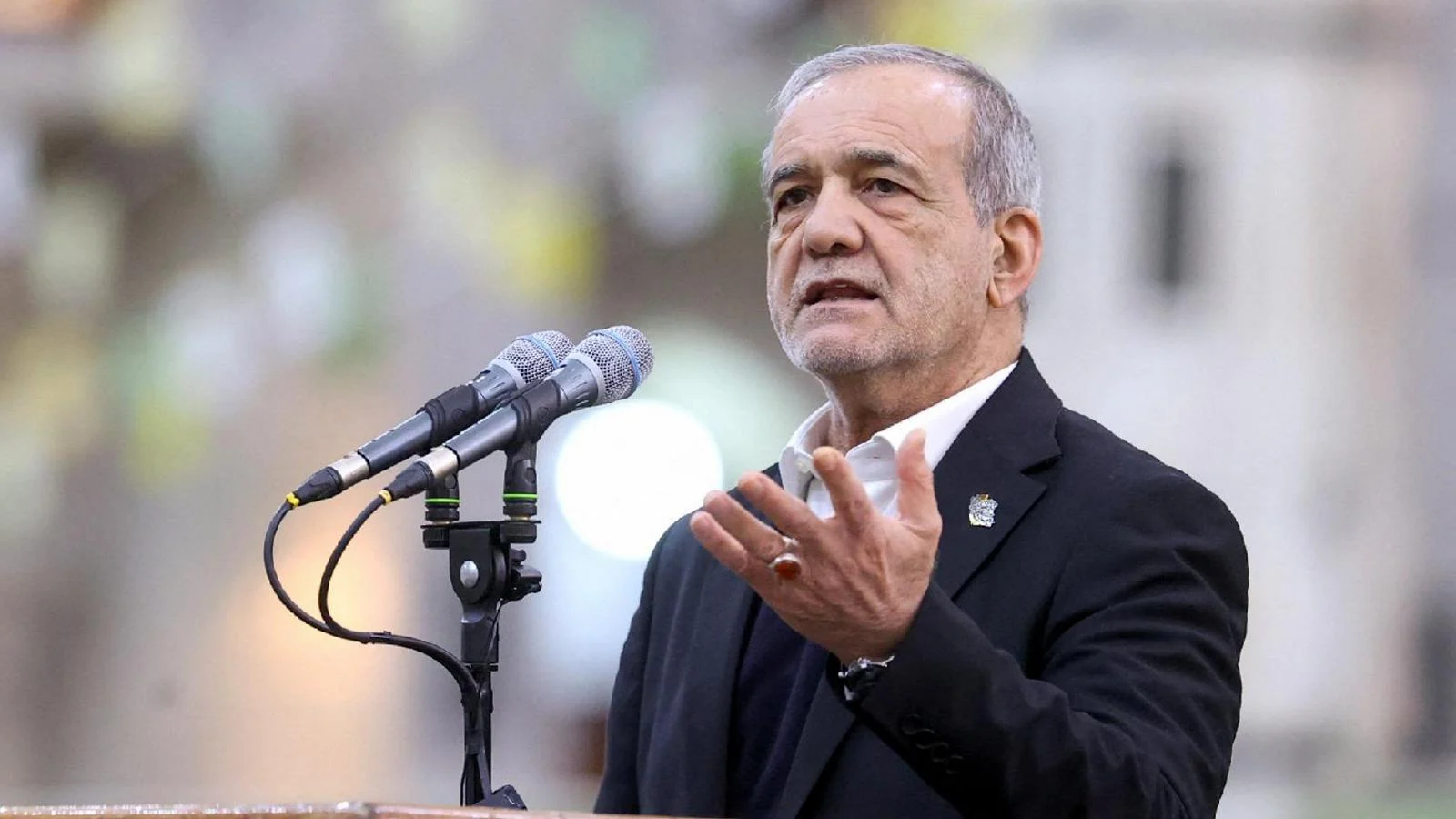 Pezeshkian propõe negociações diretas com os EUA; encontro em Istambul pode contar com Kushner