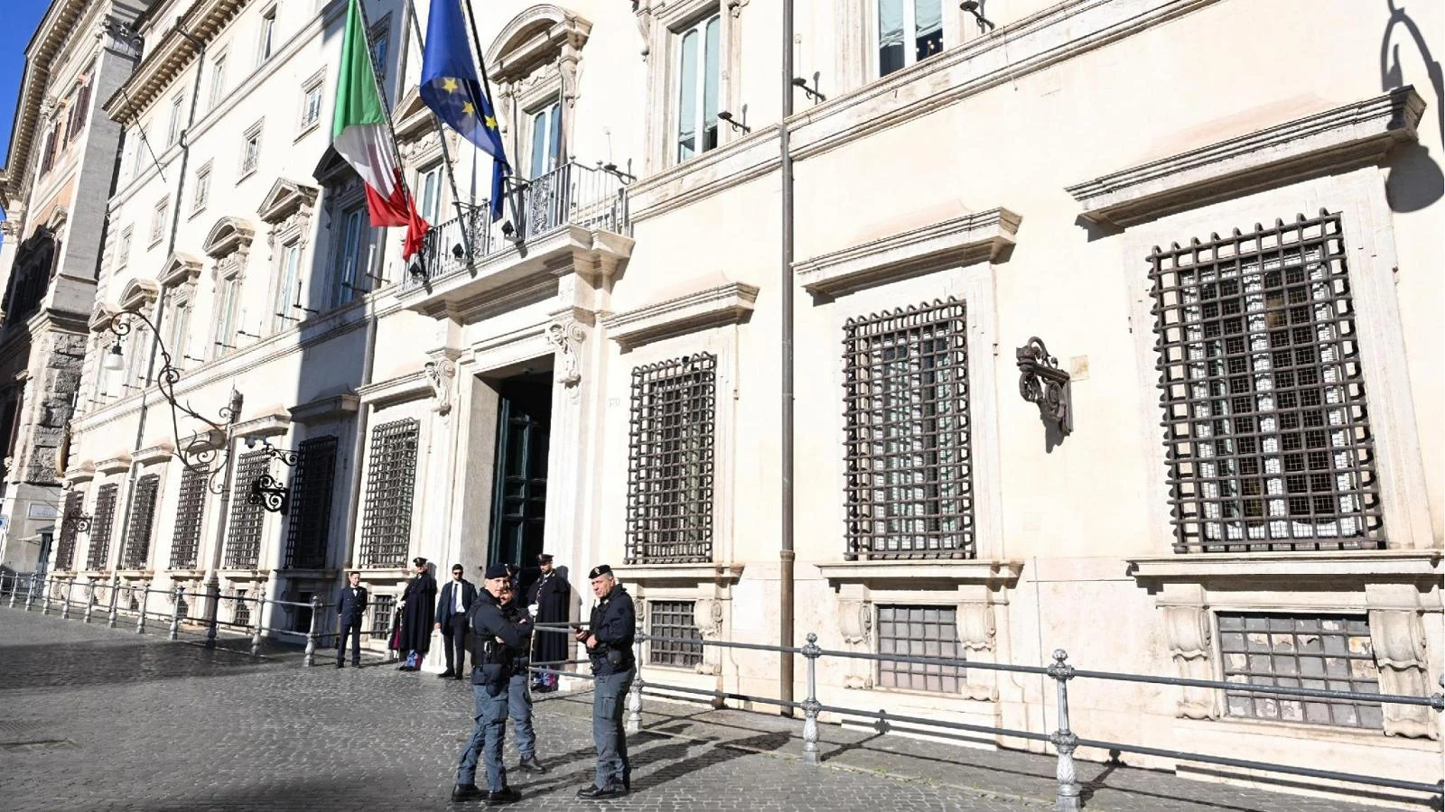 Pacote de segurança em Roma: do 'fermo preventivo' ao escudo penal — o que está em análise