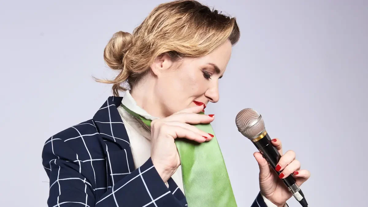 Laura Formenti estreia 'Io Mortah' em Botticino: O humor como treino e espelho da vida