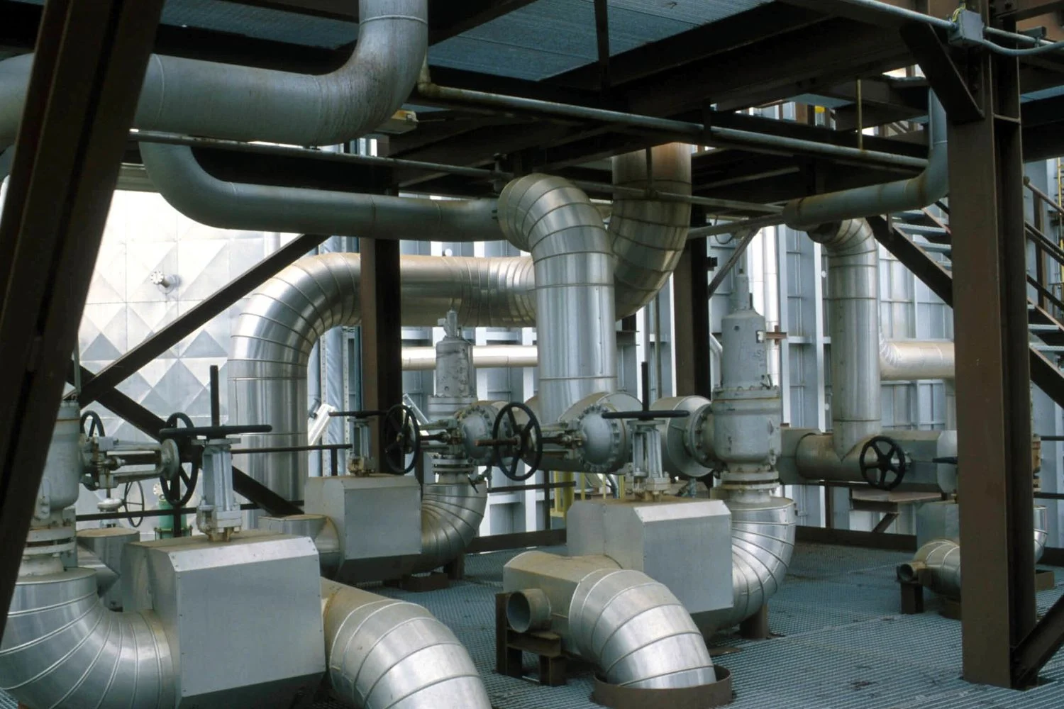 Eni e Q8 anunciam biorrefinaria em Priolo: investimento de futuro para a transição energética