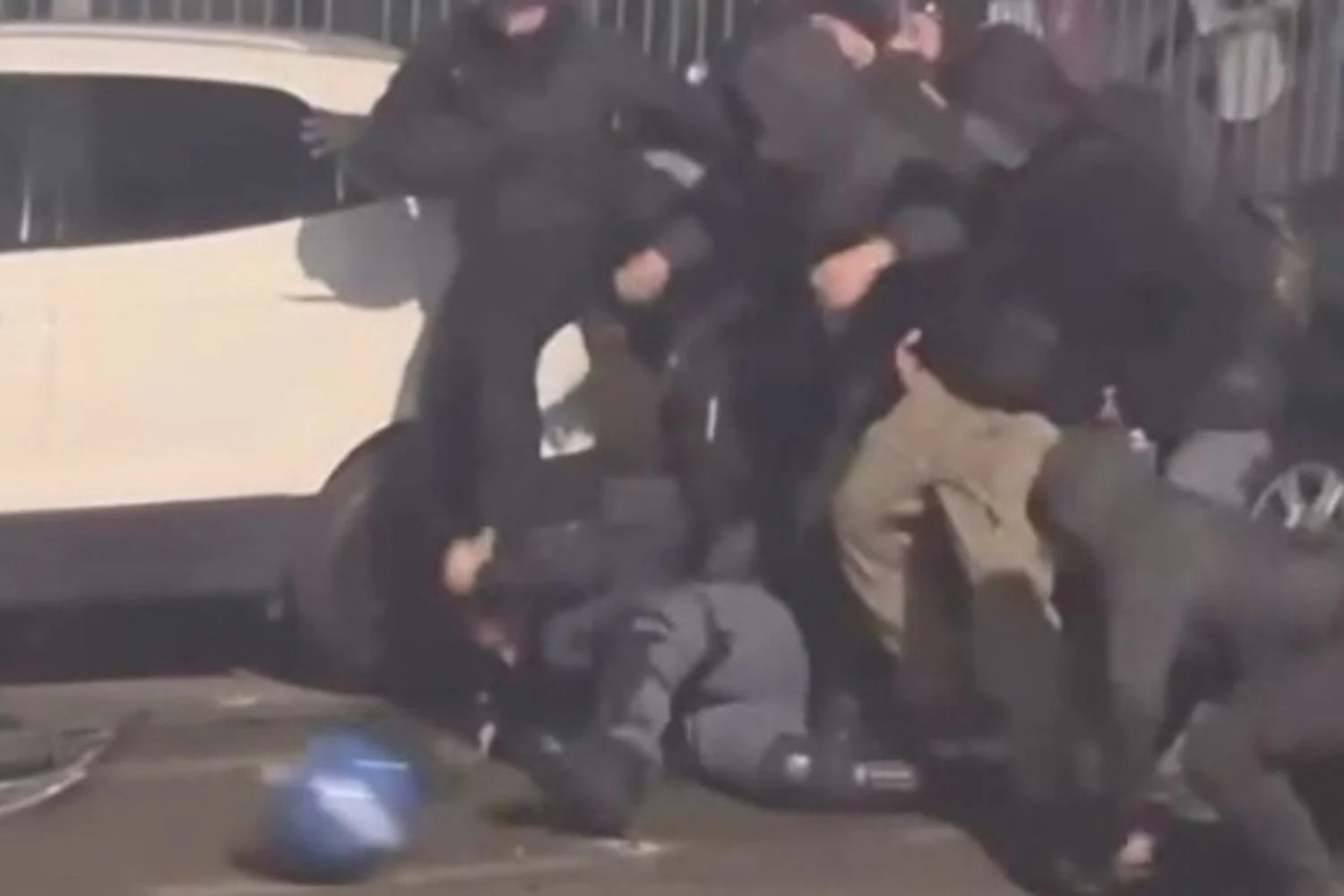 Askatasuna: juiz concede prisão domiciliar a Angelo Simionato; outros dois manifestantes liberados com obrigação de assinar