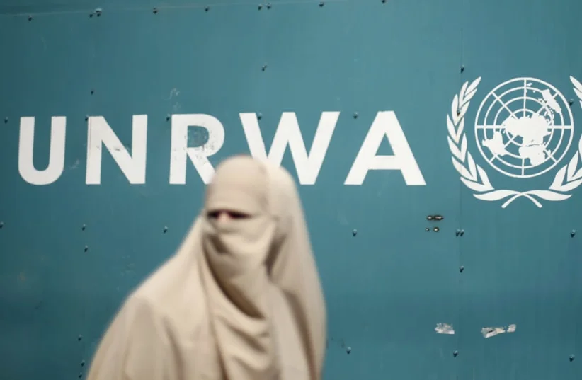 Ministro Italiano anuncia suspensão de apoio à UNRWA