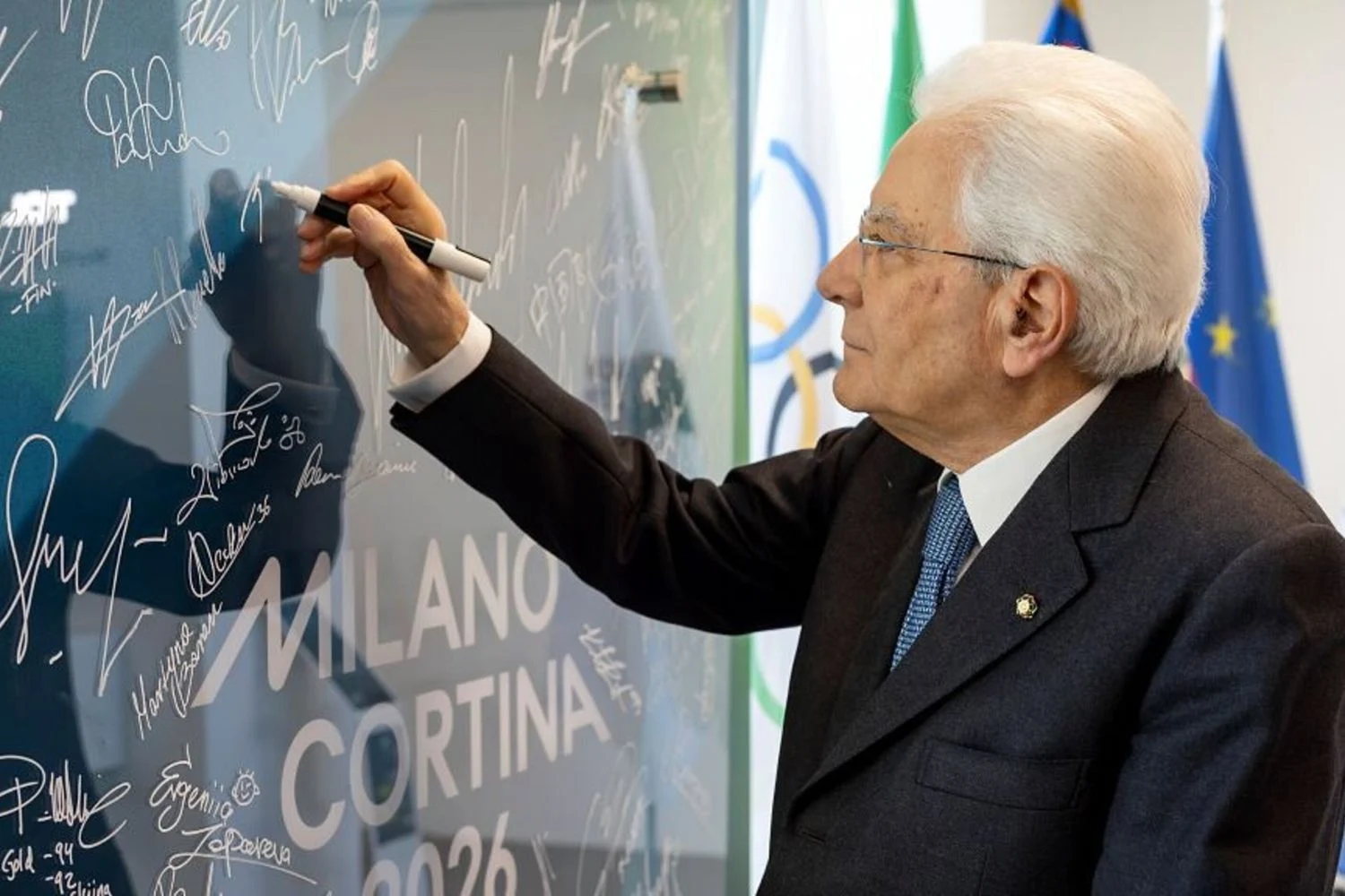 Mattarella no Villaggio Olimpico: “Renderão honra ao Tricolore”, diz Presidente aos atletas italianos