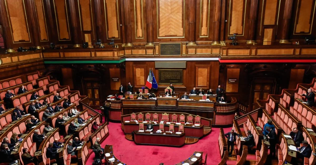 Além da direita e da esquerda: o renascimento da consciência laica e o papel dos Republicanos Europeus