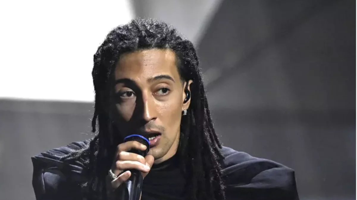 Ghali lê 'Promemoria' de Gianni Rodari na abertura das Olimpíadas: um apelo poético pela paz