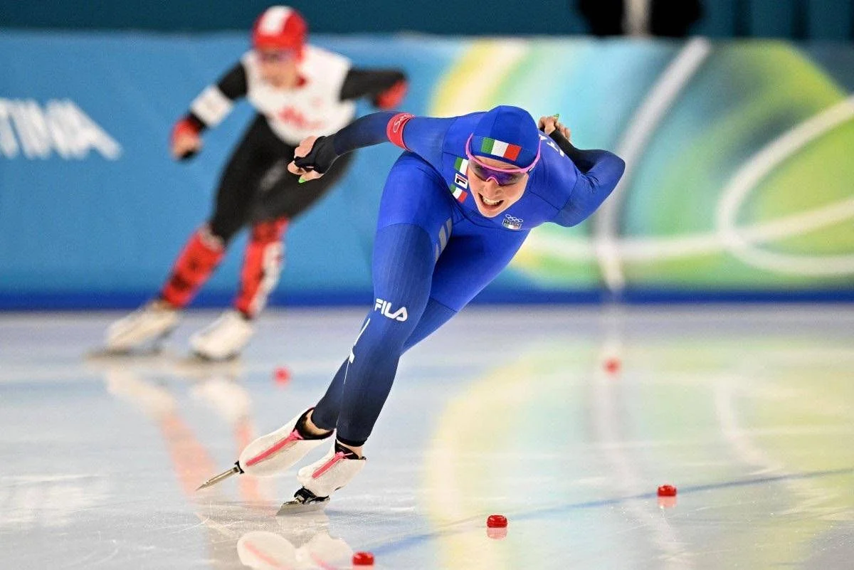 Francesca Lollobrigida dá primeiro ouro italiano em patinação de velocidade nos Jogos de Milano-Cortina 2026