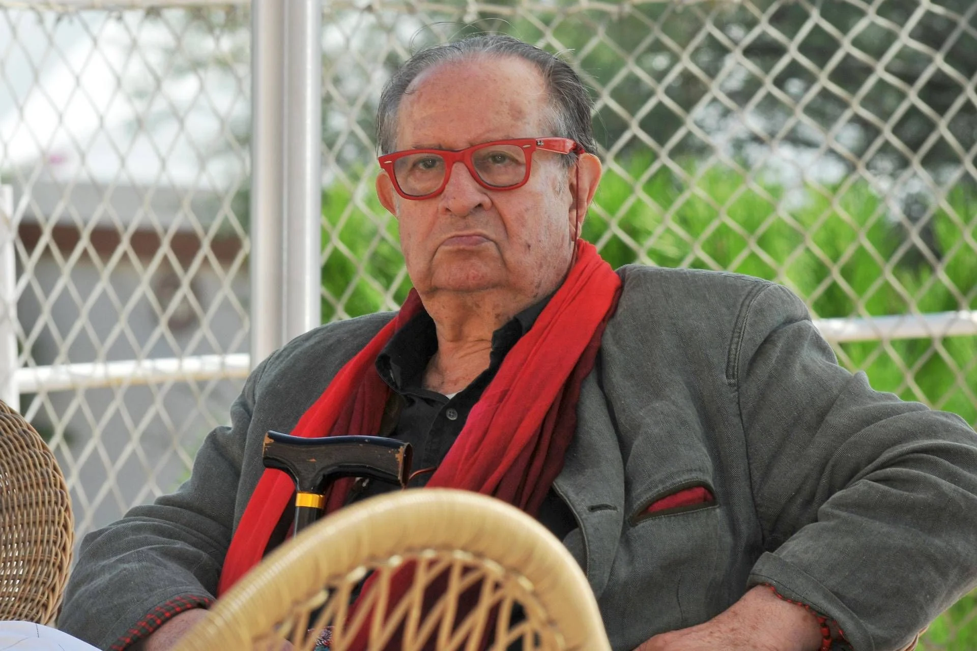 Tinto Brass pede socorro: Isola Farnese isolada por deslizamento e acesso de 141 degraus é inviável