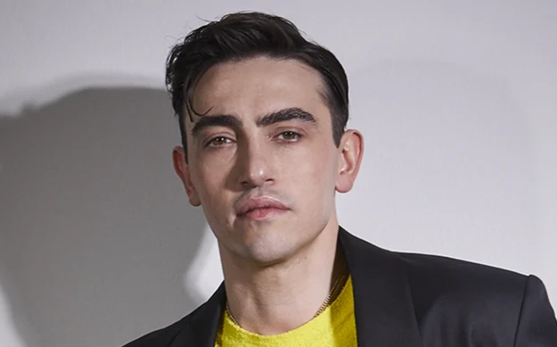 Michele Bravi em Sanremo 2026: retorno profissional, a celebração da "goffaggine" e um dueto com Fiorella Mannoia