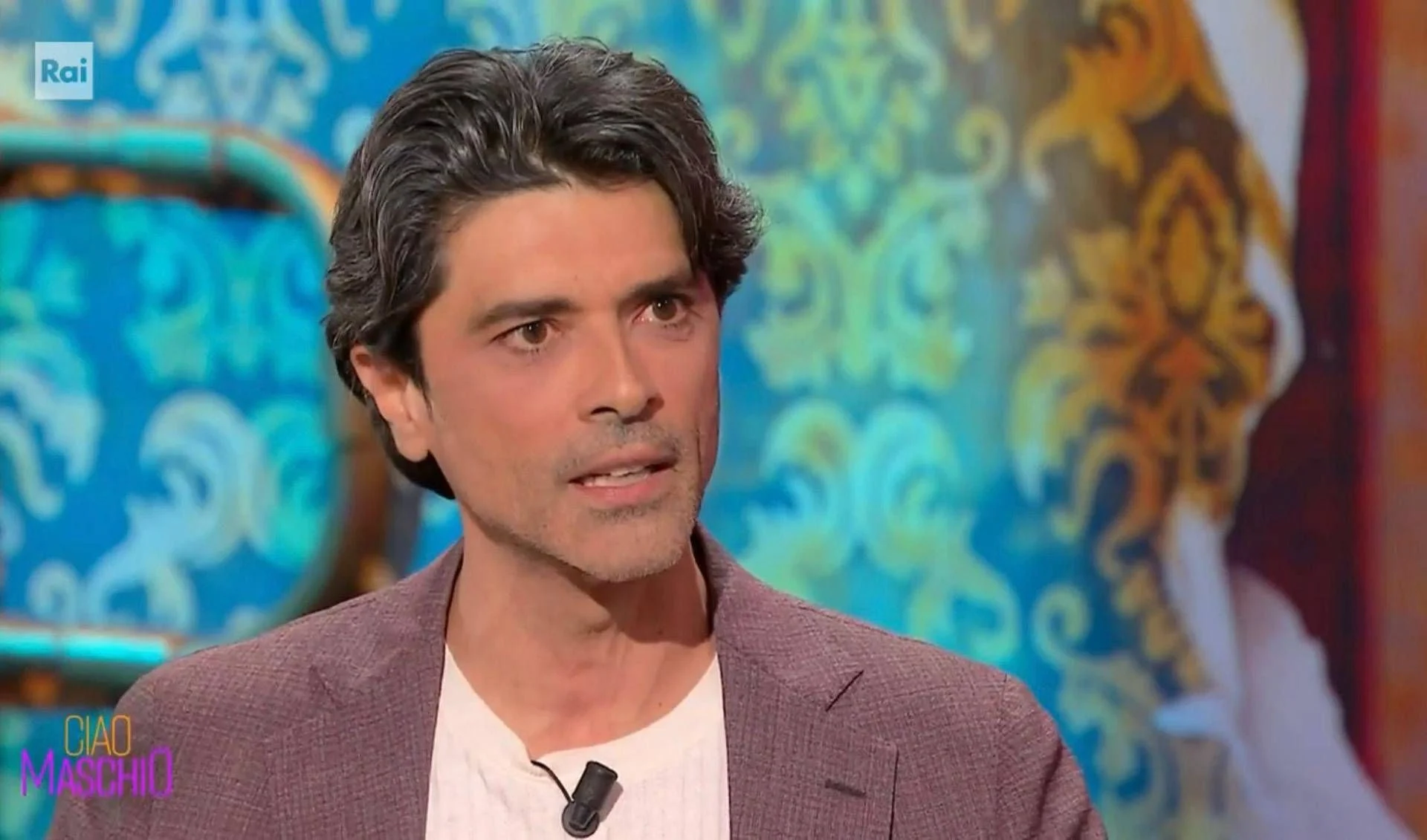 Gigi revela em 'Ciao Maschio' que recusou 'Stasera tutto è possibile' e abre o coração sobre família