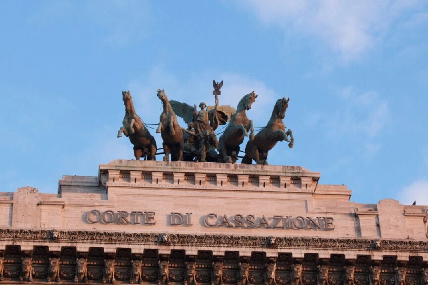 Cassação admite novo quesito para referendo sobre mudanças na Constituição