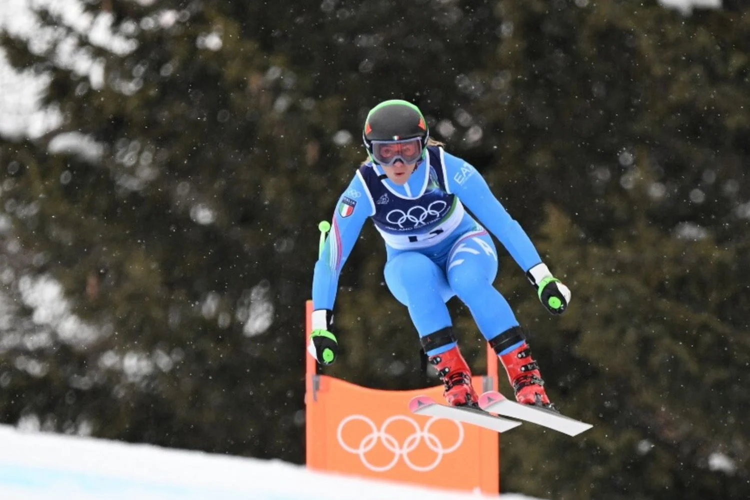 Sofia Goggia conquista o bronze na discesa livre; Lindsey Vonn sofre queda em Milano-Cortina 2026