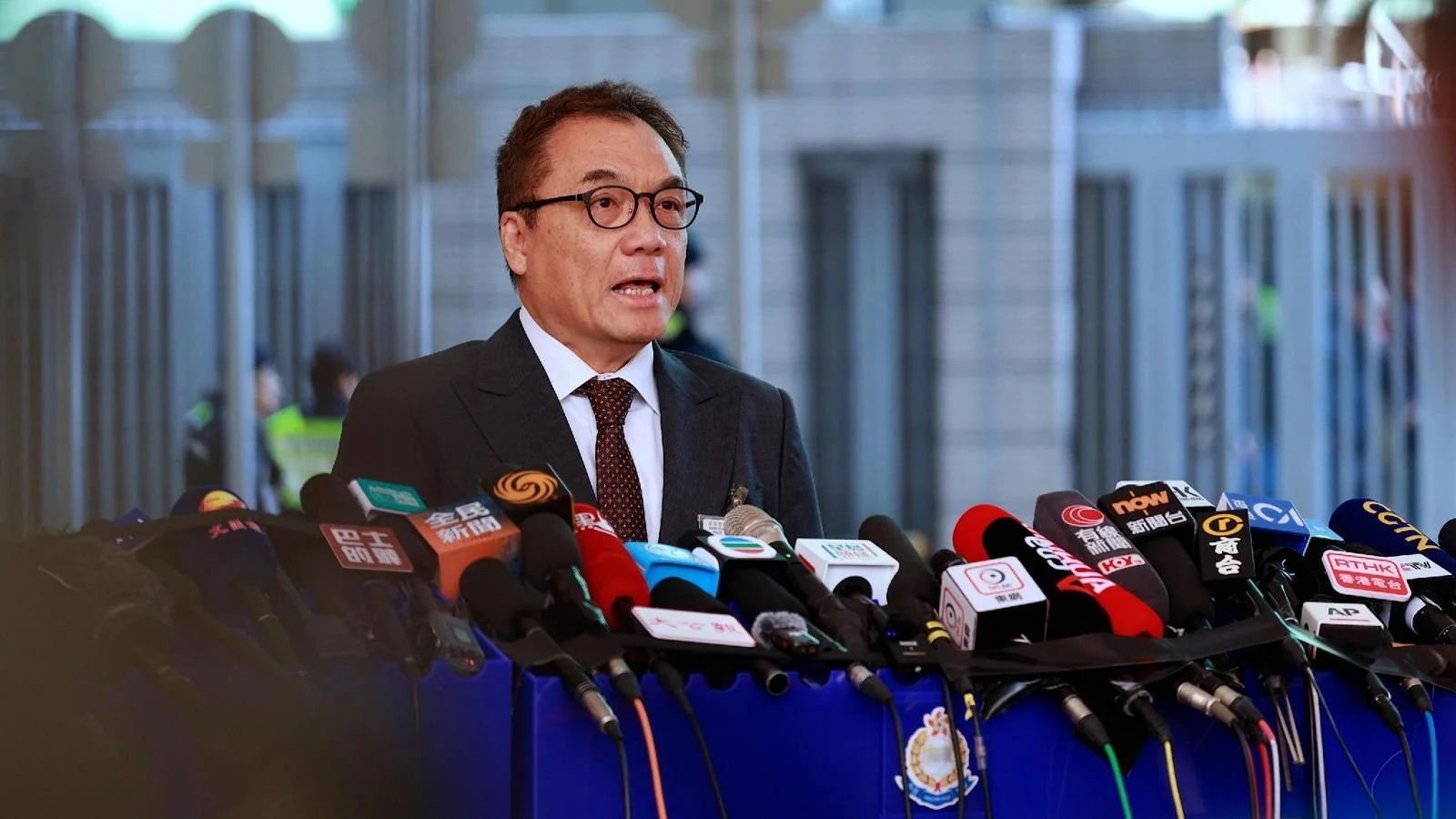 Jimmy Lai condenado a mais 20 anos em Hong Kong: um movimento decisivo no tabuleiro da segurança nacional