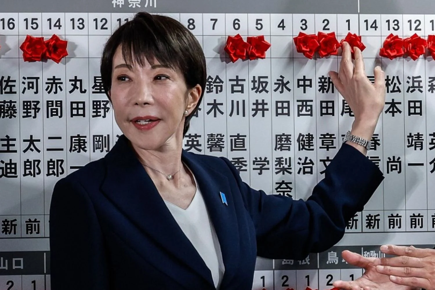 Sanae Takaichi: a 'Lady de Ferro' que consolida o Japão e redesenha o tabuleiro regional