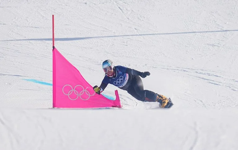 A 52 anni la snowboarder austriaca Claudia Riegler è l'atleta più anziana a Milano Cortina 2026 — rainews.it