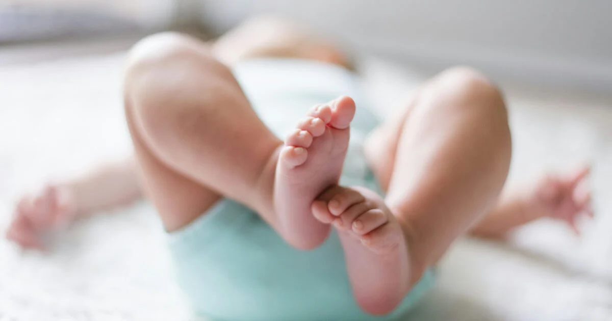 Menino de 3 anos morre de fome no Tirol; pais condenados à prisão perpétua