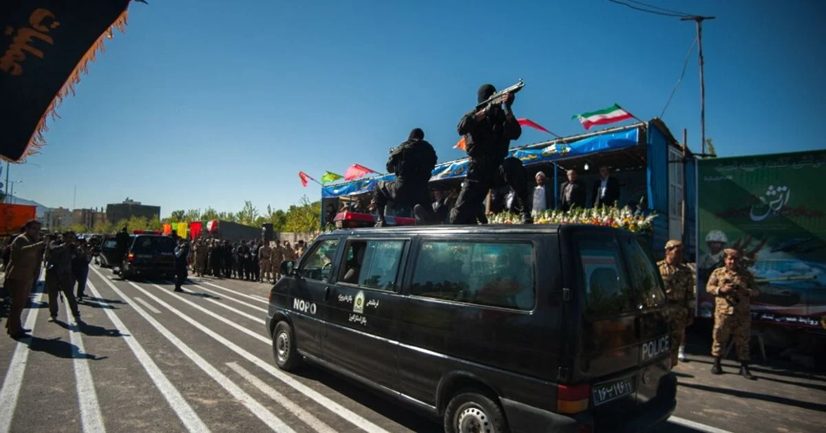 Irã amplia repressão e prende líderes reformistas: Azar Mansouri entre os detidos