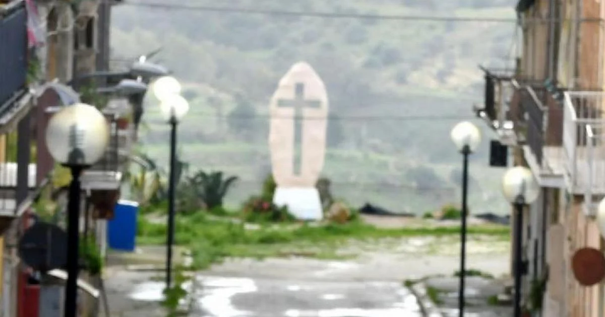 Frana em Niscemi: Caiu a cruz símbolo de esperança e resistência