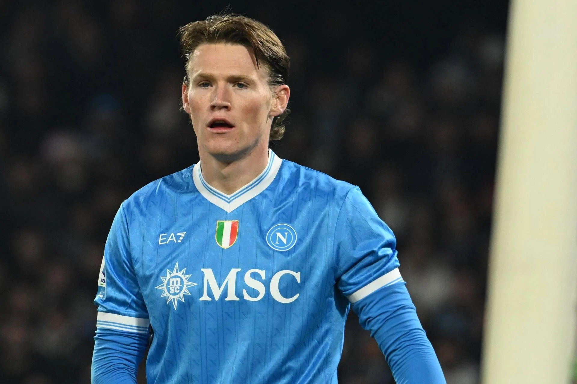 McTominay fora contra o Como: Napoli preserva o escocês por recidiva de tendinopatia