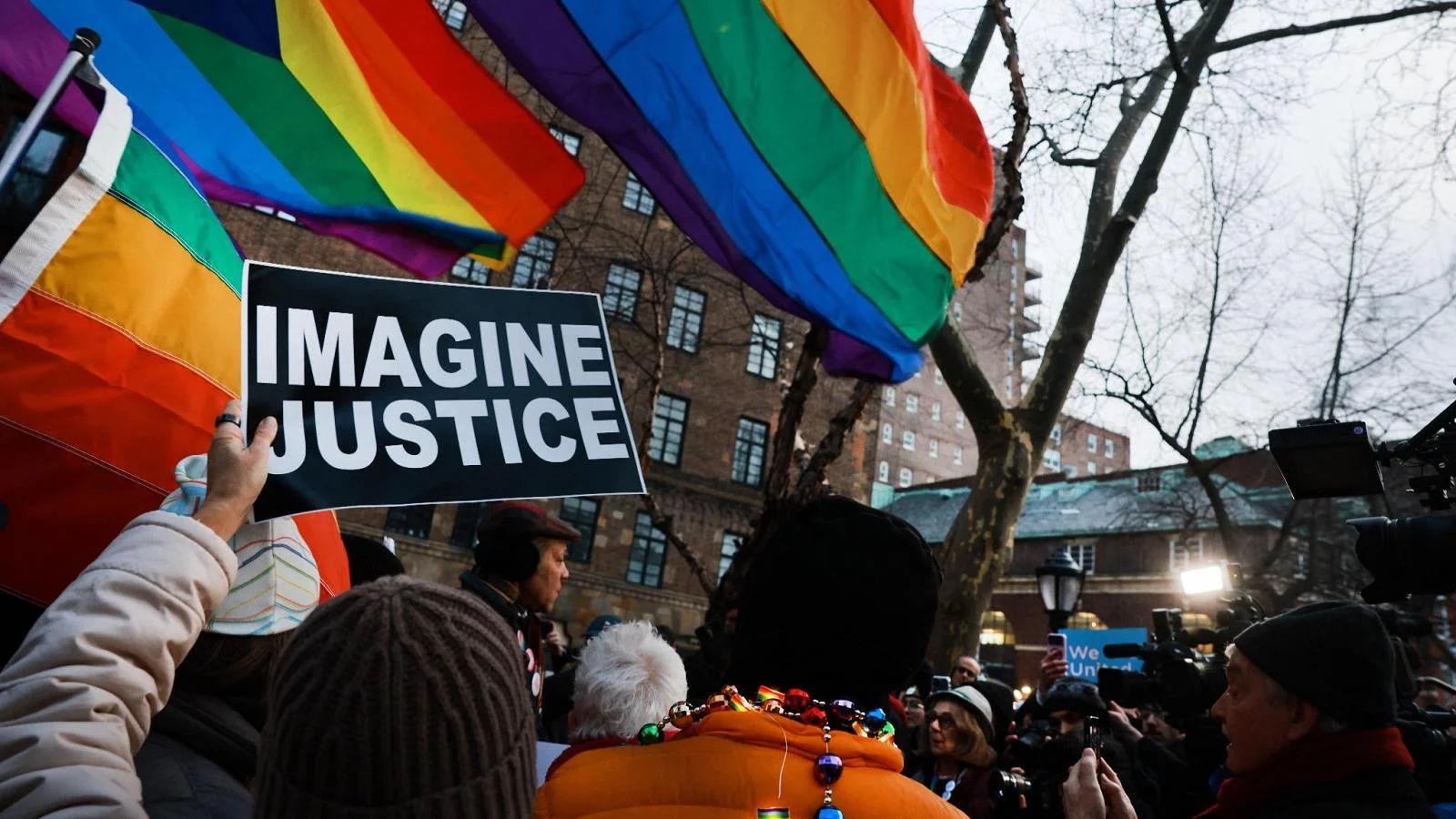 Trump determina remoção da bandeira arco-íris do Stonewall; comunidade LGBTQ+ reage em Nova York