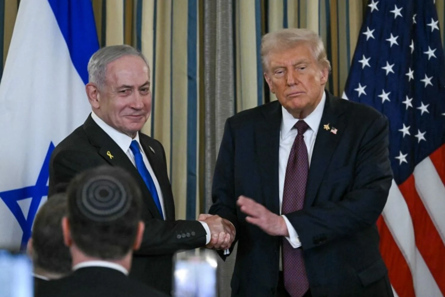 Netanyahu voa a Washington para convencer Trump: pressão máxima sobre o Irã