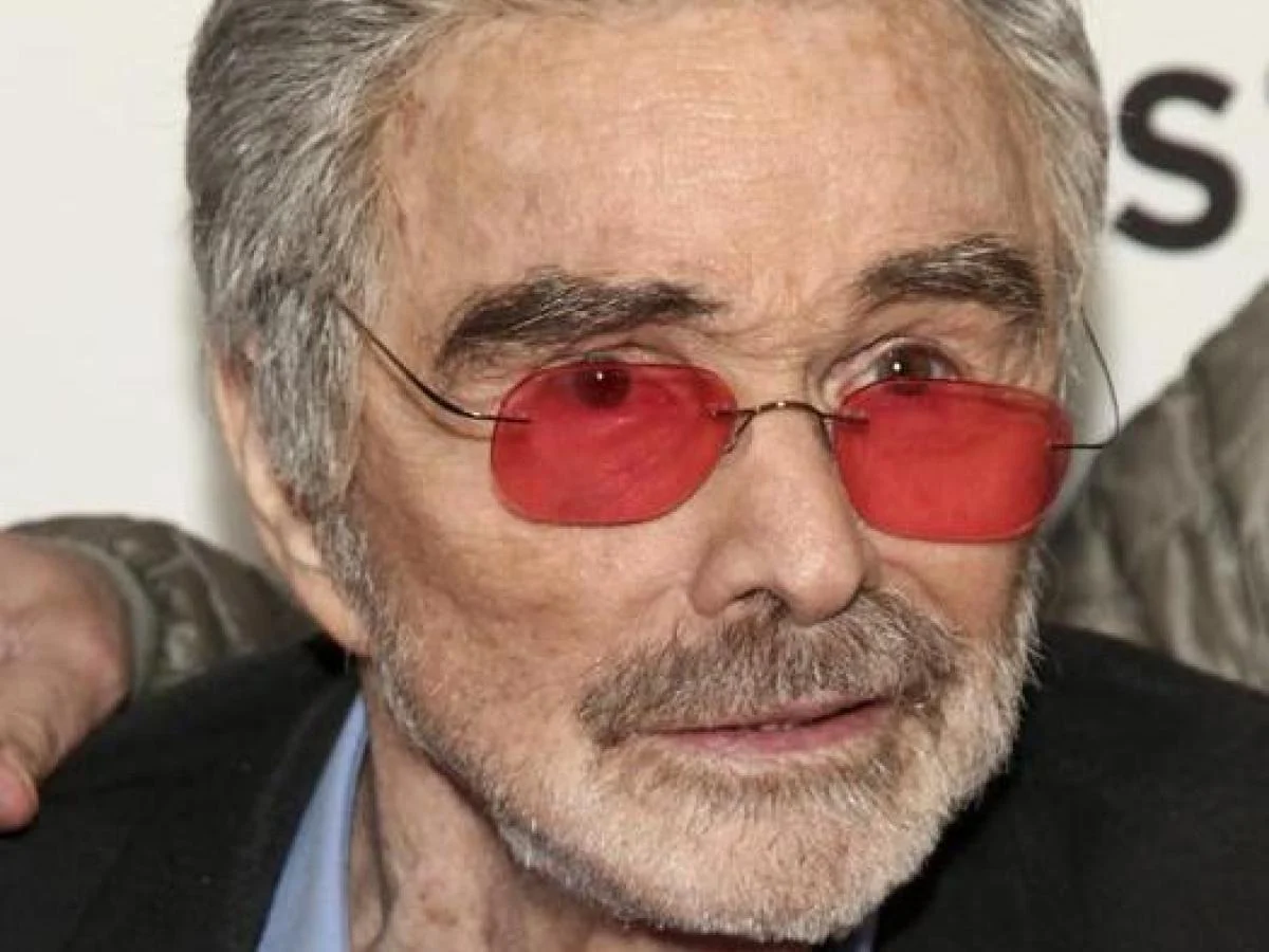 Burt Reynolds aos 90: do gramado ao estrelato — a carreira, os amores e os segredos que moldaram a lenda