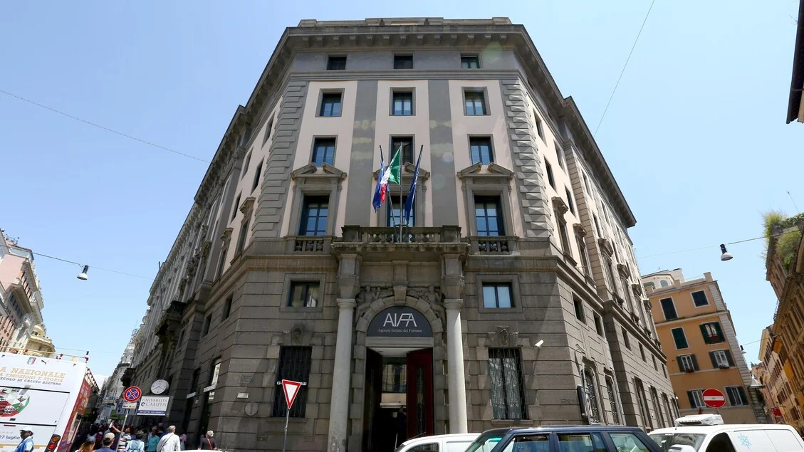 Schillaci pede à Aifa esclarecimentos urgentes sobre o boom da despesa farmacêutica