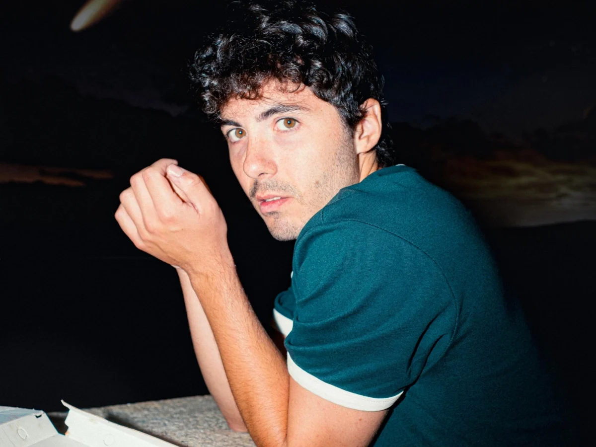 Fulminacci em Sanremo 2026: 'Stupida sfortuna', novo álbum 'Calcinacci' e dueto com Francesca Fagnani