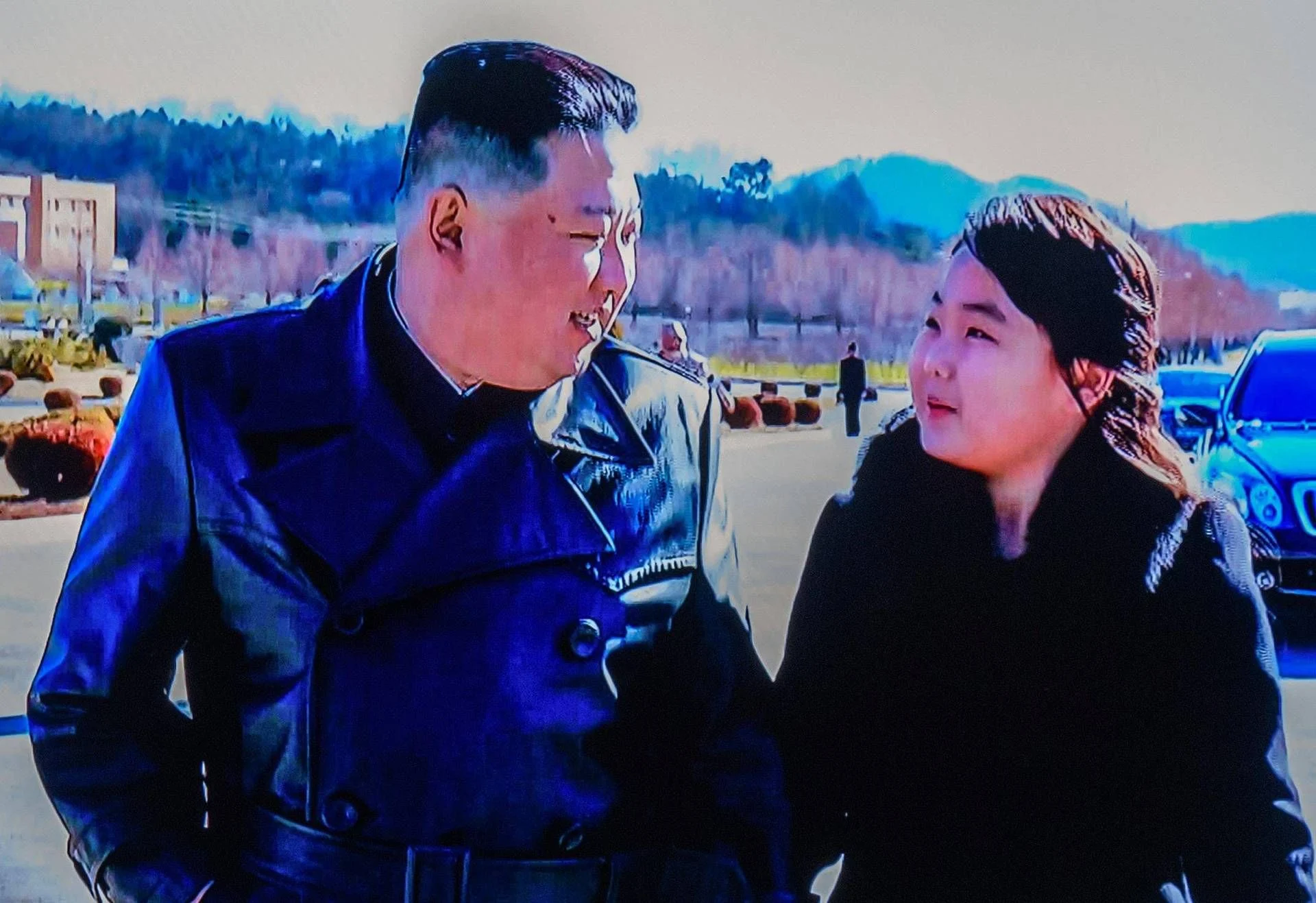 Kim Jong-un prepara a nomeação de Kim Ju-ae como herdeira: sinais antes do congresso do Partido