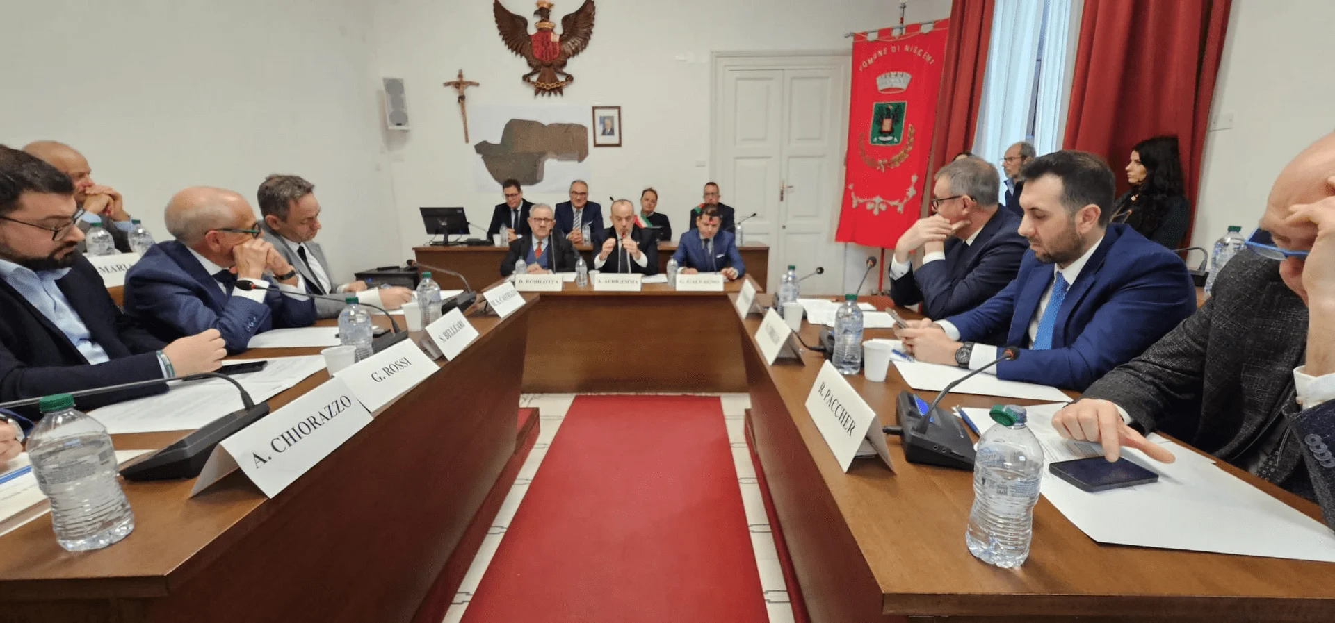 Presidentes dos Conselhos Regionais reúnem-se em Niscemi e aprovam plano de solidariedade para áreas afetadas