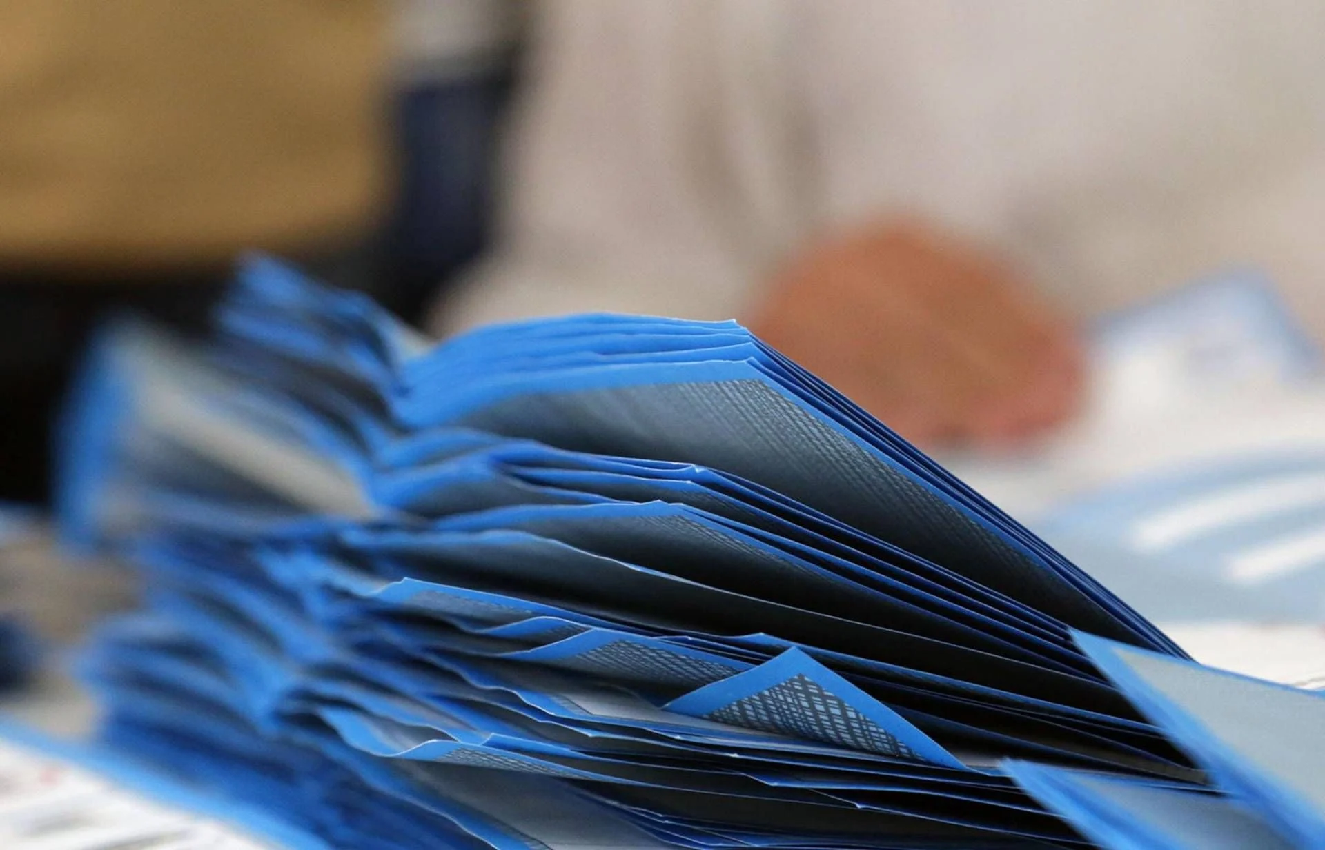 Sondagem eleitoral: centro‑direita e centro‑esquerda quase empatados; Fratelli d'Italia lidera com 26,9%