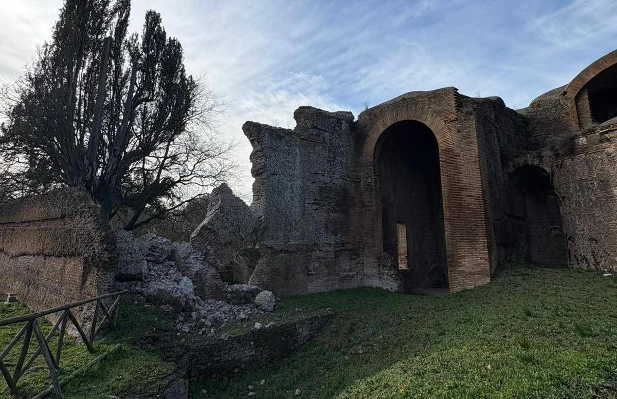 Cedimento em Villa Adriana: parte da muralha das Piccole Terme desaba por acúmulo de chuva