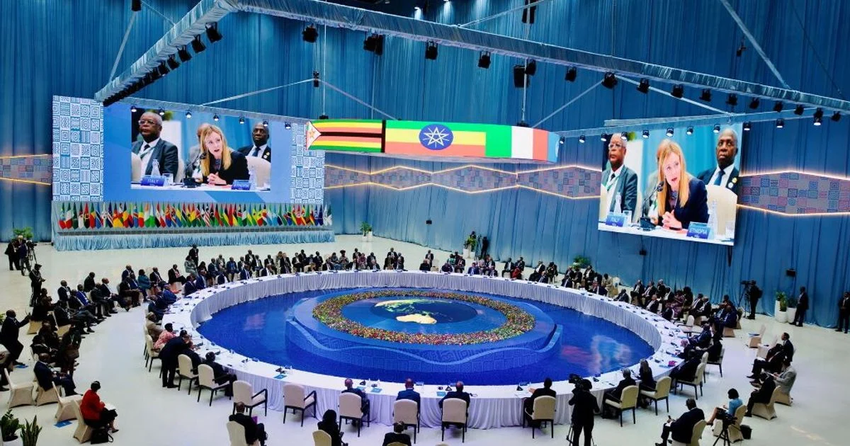 Meloni em Addis Abeba: Plano Mattei reposiciona a Itália como ponte estratégica com a África