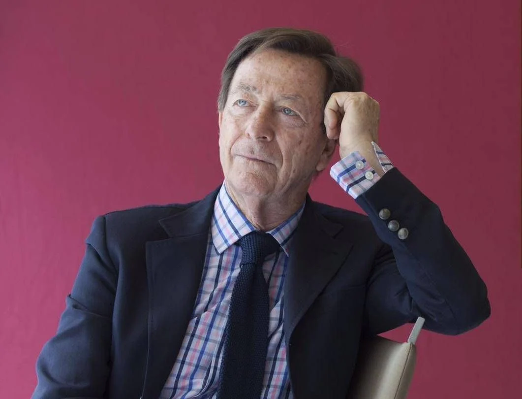 Por que Umberto Eco continua a falar ao presente: a presença que resiste ao tempo