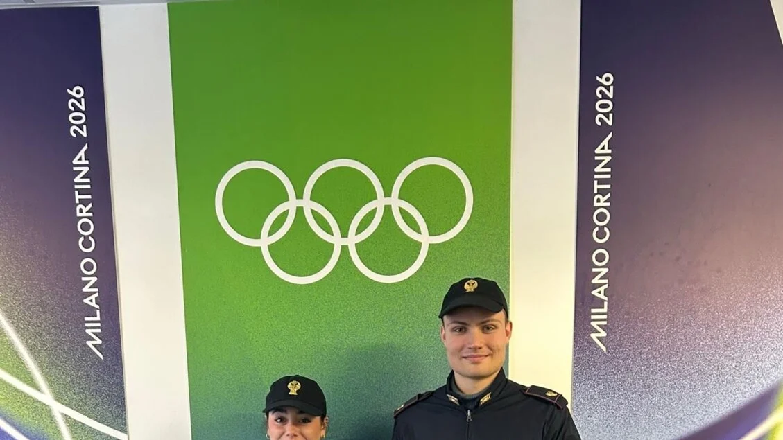 Tocha olímpica desaparece na vila de Cortina e é recuperada pela Polícia de Belluno